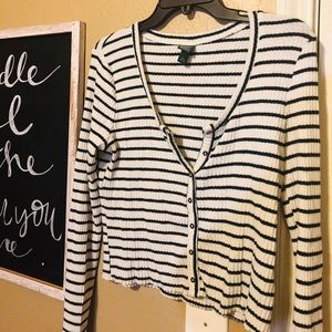 | cutie cropped sweater |